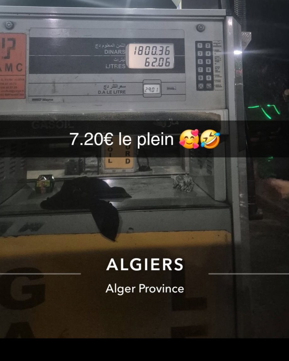 L'affichage d'une pompe à gazole à Alger : 1 800,36 dinars pour 62,06 litres, et la mention « 7.20€ le plein »